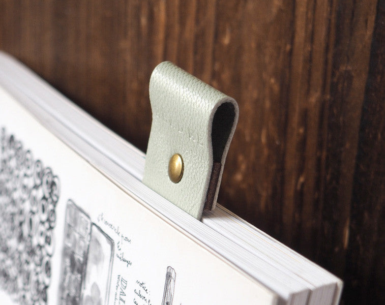 ES Corner Handmade Leather Bookmarks with Read Me Bookmark Light Green Close up