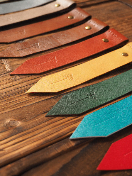 ES Corner Handmade Japan Goat Skin Leather Bookmarks Warm tone Bookmark tag options