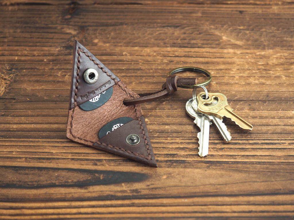 Personalized Leather Guitar Pick Holder Keychain #Dark Brown | Handmade Leather Goods | Personalized Gifts | ES Corner