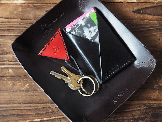 ES Corner Handmade Leather Guitar Pick Case Pick Holder Red with Card Holder on Valet tray