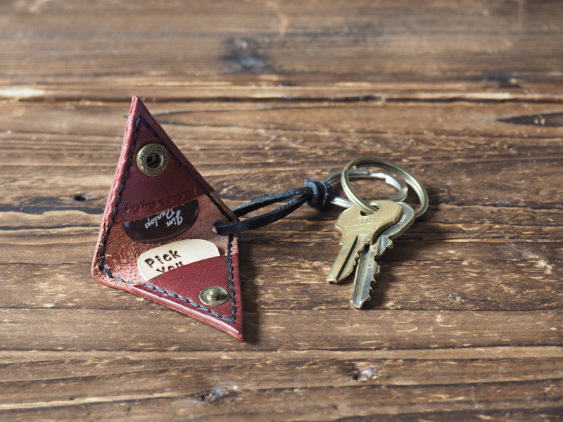 ES Corner Handmade Leather Guitar Pick Case keychain with Personalized Pick Great gifts for Music Lover