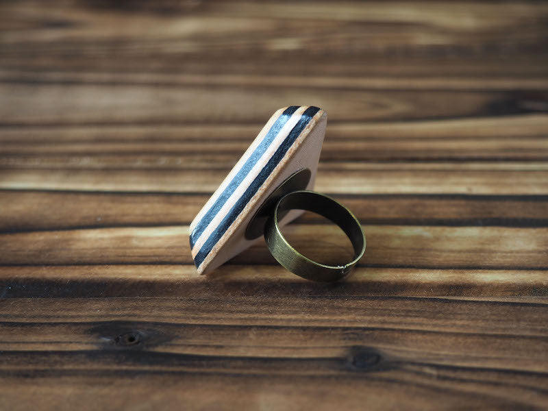 ES Corner Handmade Special Triangle Layer Leather Adjustable Brass Ring Natural Nude Black Color